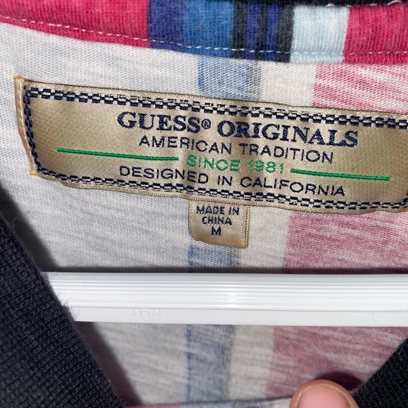 guess t shirt - Picture 2 of 3